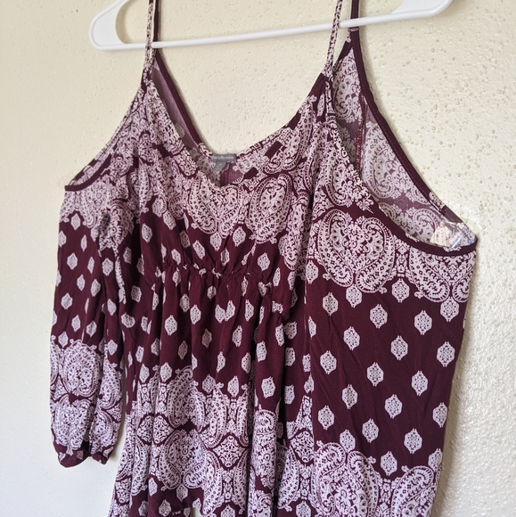 Charlotte Russe open shoulder blouse - Picture 4 of 6